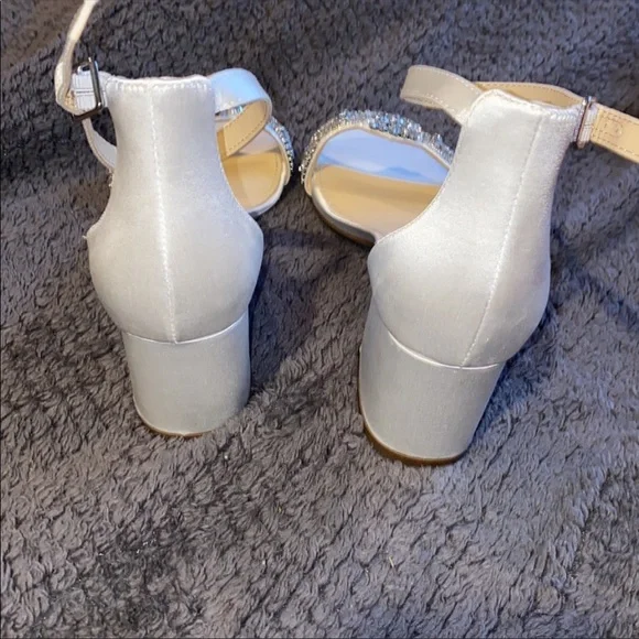 Betsy Johnson wedding shoes block heel - Picture 6 of 6